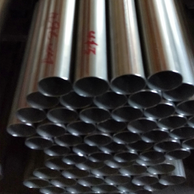 409L Profilo di acciaio inossidabile SUH409 tubo di acciaio saldato 63mm * 1,5mm * 6000mm