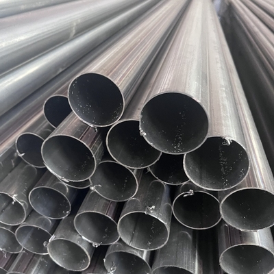 Diametro 45 mm x Spessore 2,0 mm x 3050 mm T Materiale 1,4510 17% Cr (AISI 439) Tubo saldato in acciaio inox
