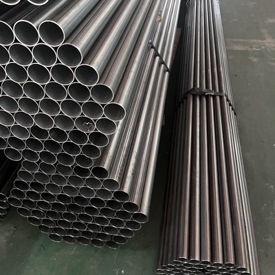 Diametro 45 mm x Spessore 2,0 mm x 3050 mm T Materiale 1,4510 17% Cr (AISI 439) Tubo saldato in acciaio inox