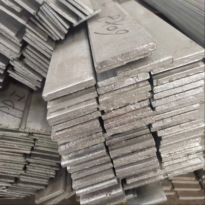Barra piatta in acciaio zincato a caldo S235JR ASTM A36 SS400 Barra piatta dolce 30*3*6000MM
