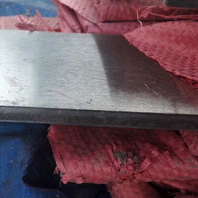 ASTM 276 TP316L Barra piatta di acciaio inossidabile estratta a freddo 8 0*10*6000mm con linea di capelli