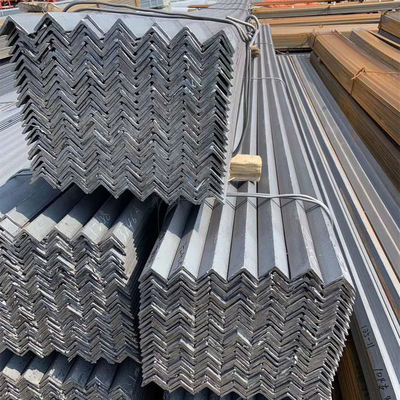 Astm A36 S235jr S355j2 ha galvanizzato l'angolo Antivari 80*80*8mm