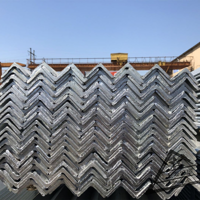 Astm A36 S235jr S355j2 ha galvanizzato l'angolo Antivari 80*80*8mm